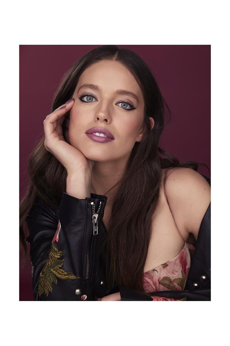 Maybelline New York Color Sensational Smoked Roses Ruj 300 Stripped Rose Nasıl kullanılır öğrenin ve  kullanıcı yorumlarına gözatın.