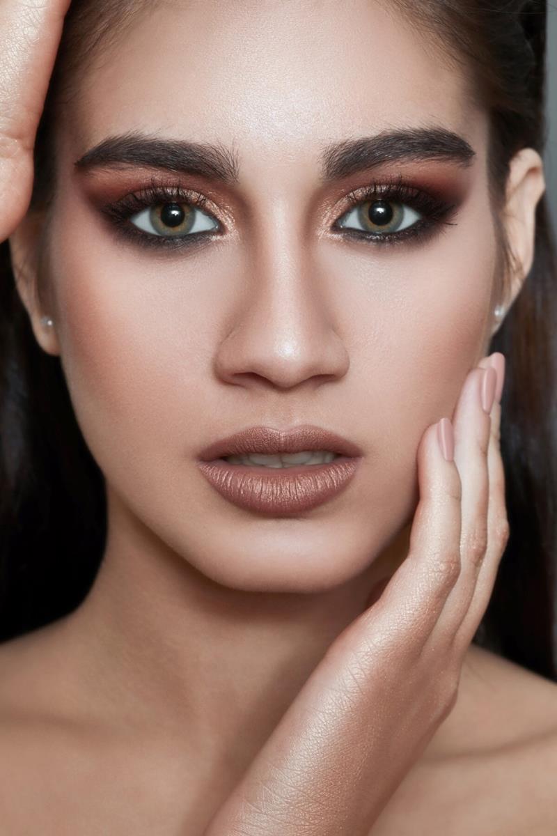 Pastel Göz Farı Paleti - Metallic Glow Eyeshadow Nasıl kullanılır öğrenin ve  kullanıcı yorumlarına gözatın.