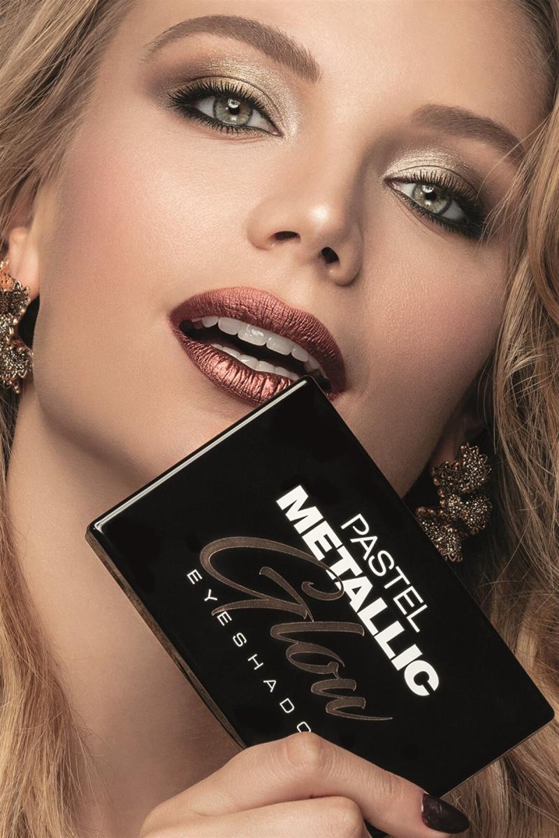 Pastel Göz Farı Paleti - Metallic Glow Eyeshadow Nasıl kullanılır öğrenin ve  kullanıcı yorumlarına gözatın.