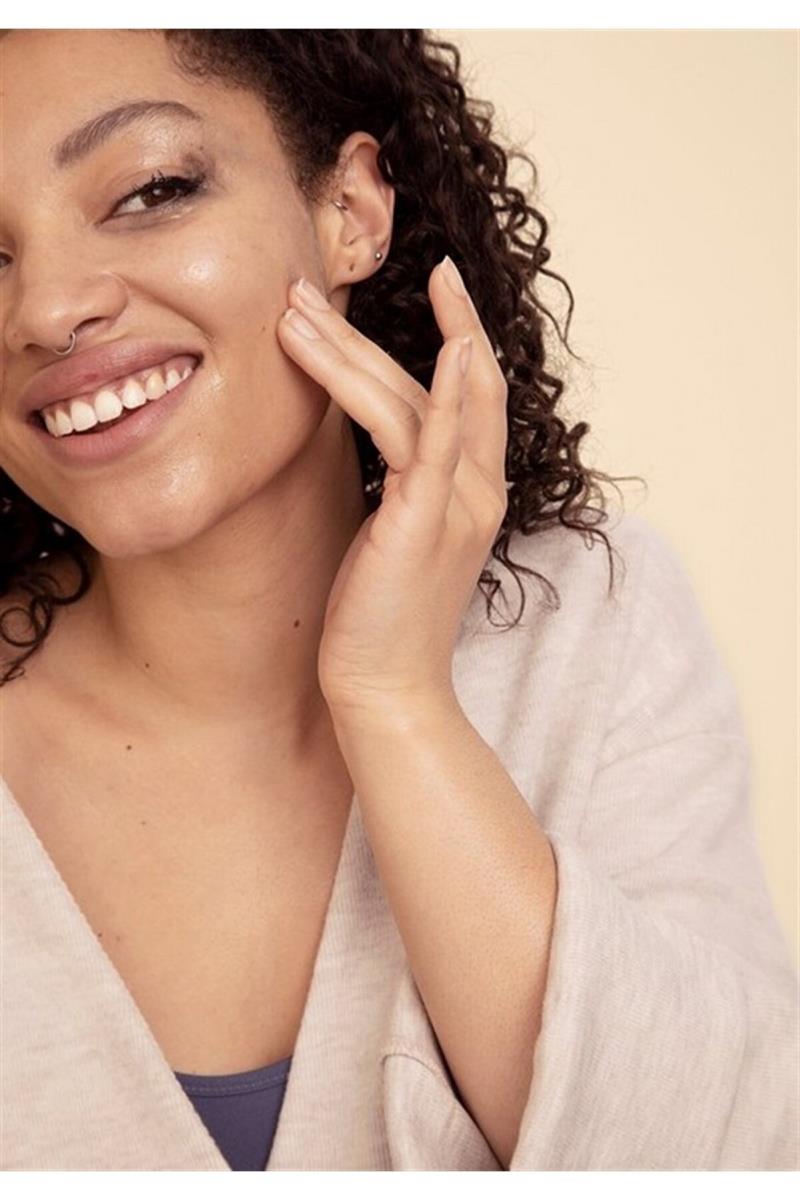 THE BODY SHOP Camomile Butter - Papatya Özlü Temizleme Yağı Nasıl kullanılır öğrenin ve  kullanıcı yorumlarına gözatın.